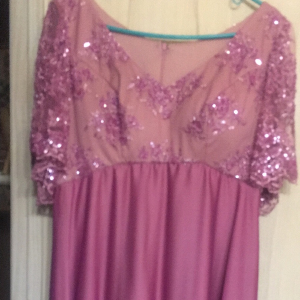 Pink maternity dress